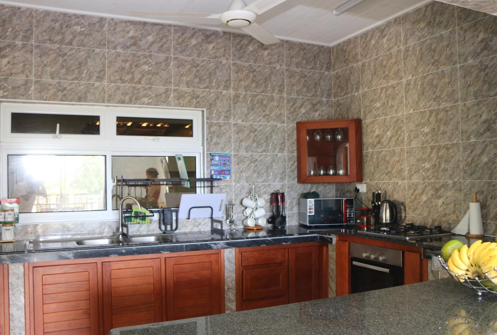 Ocean Blue Bay Apartment Anse Volbert Village Exterior foto