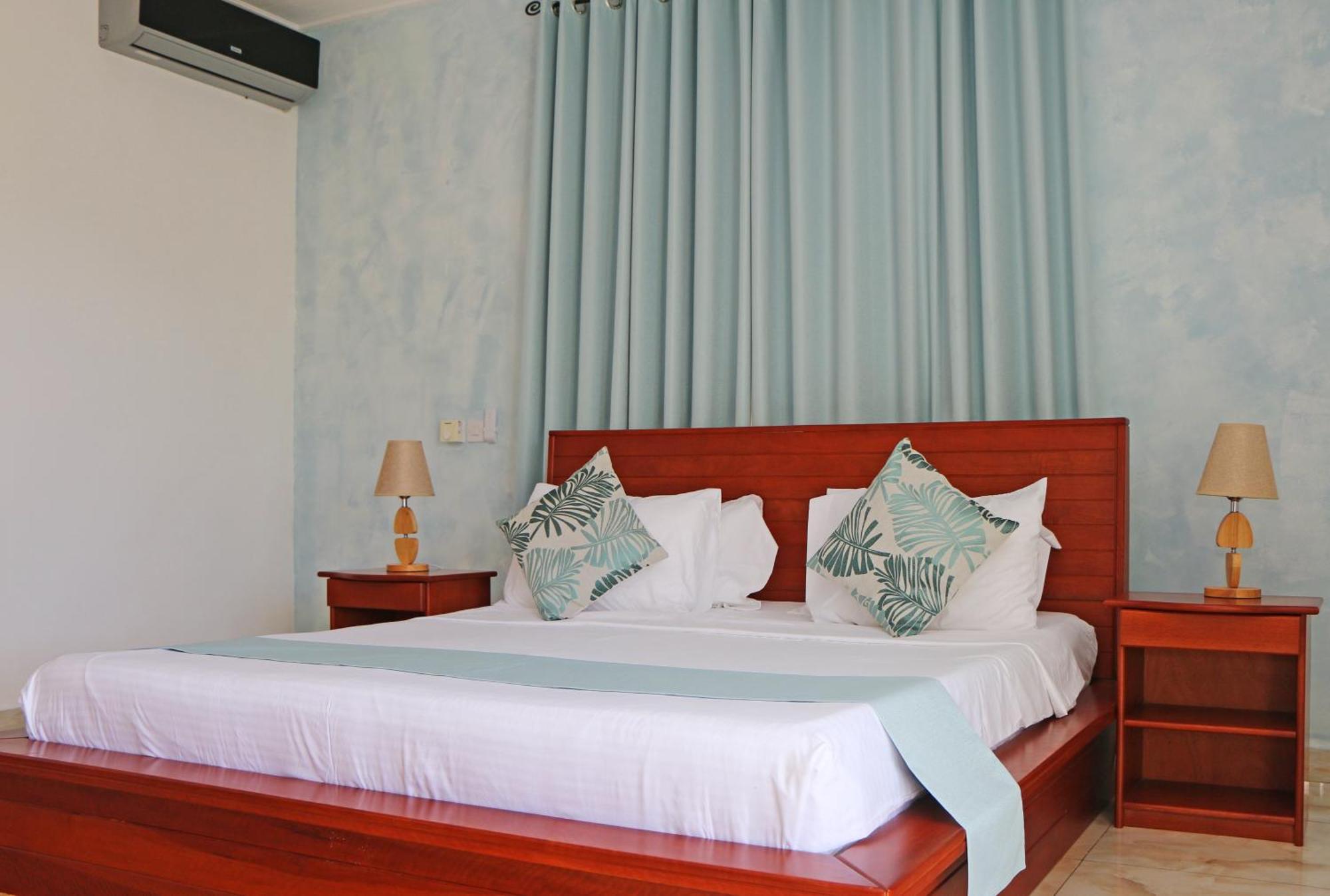 Ocean Blue Bay Apartment Anse Volbert Village Exterior foto